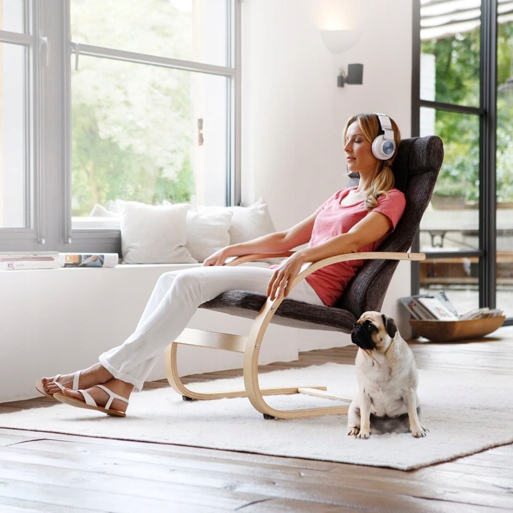 Фотографии в кресле качалке 80 фото