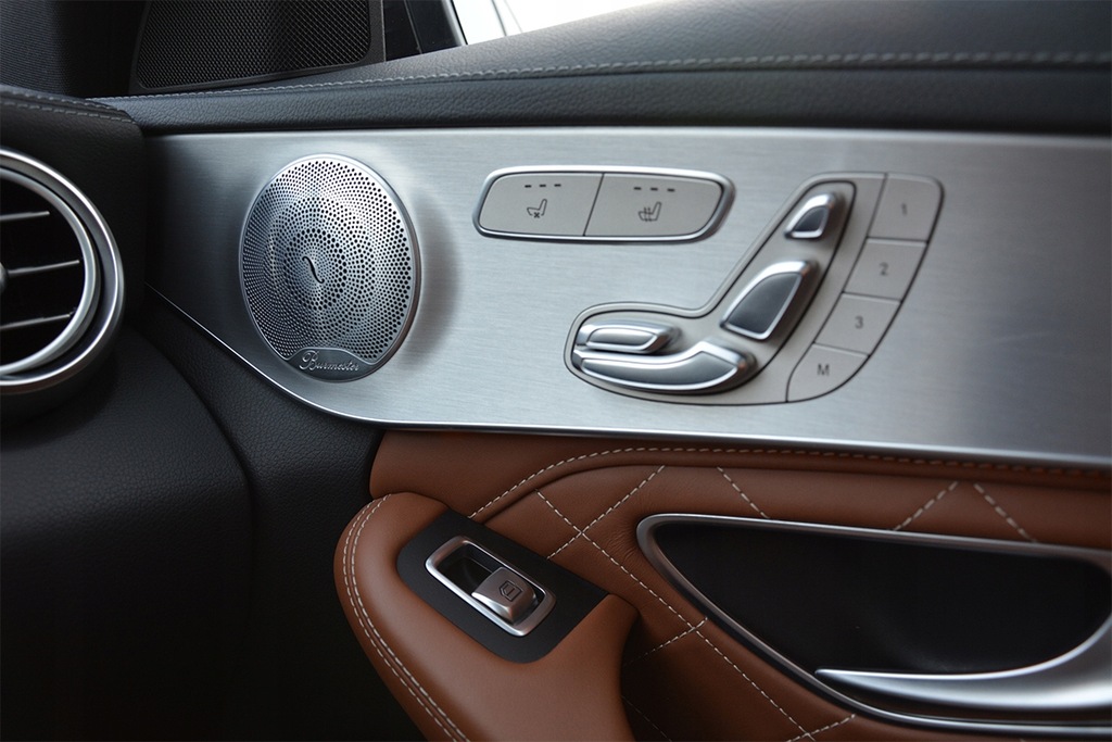 Купить Mercedes-Benz C class C300 AMG 245КМ ПЕРЕДАЧА В ЛИЗИНГ: отзывы, фото, характеристики в интерне-магазине Aredi.ru