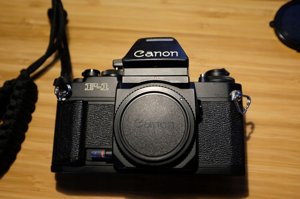 Aparat Canon New F-1