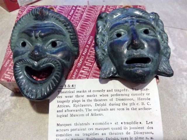 Maski teatralne. Ceramics made in Greece.