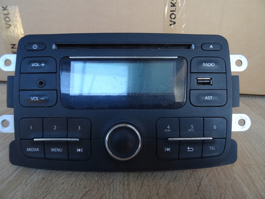 RADIO DACIA DOKKER DUSTER I 281155216R 13152760111 oficjalne