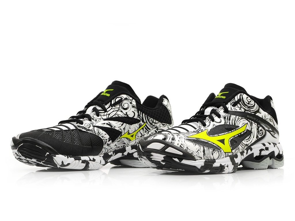 mizuno wave lightning z4 amazon