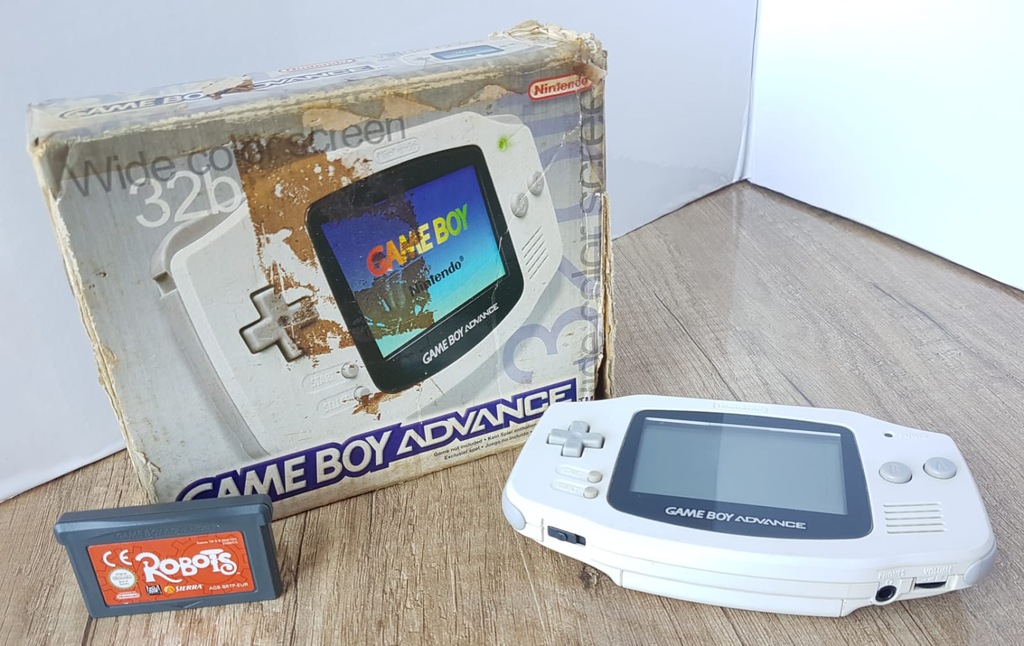 Game Boy Advance BOX Nintendo + gra Robots Prezent 100%