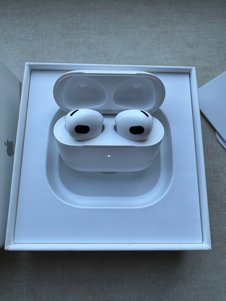 Słuchawki bezprzewodowe douszne Apple AirPods 3