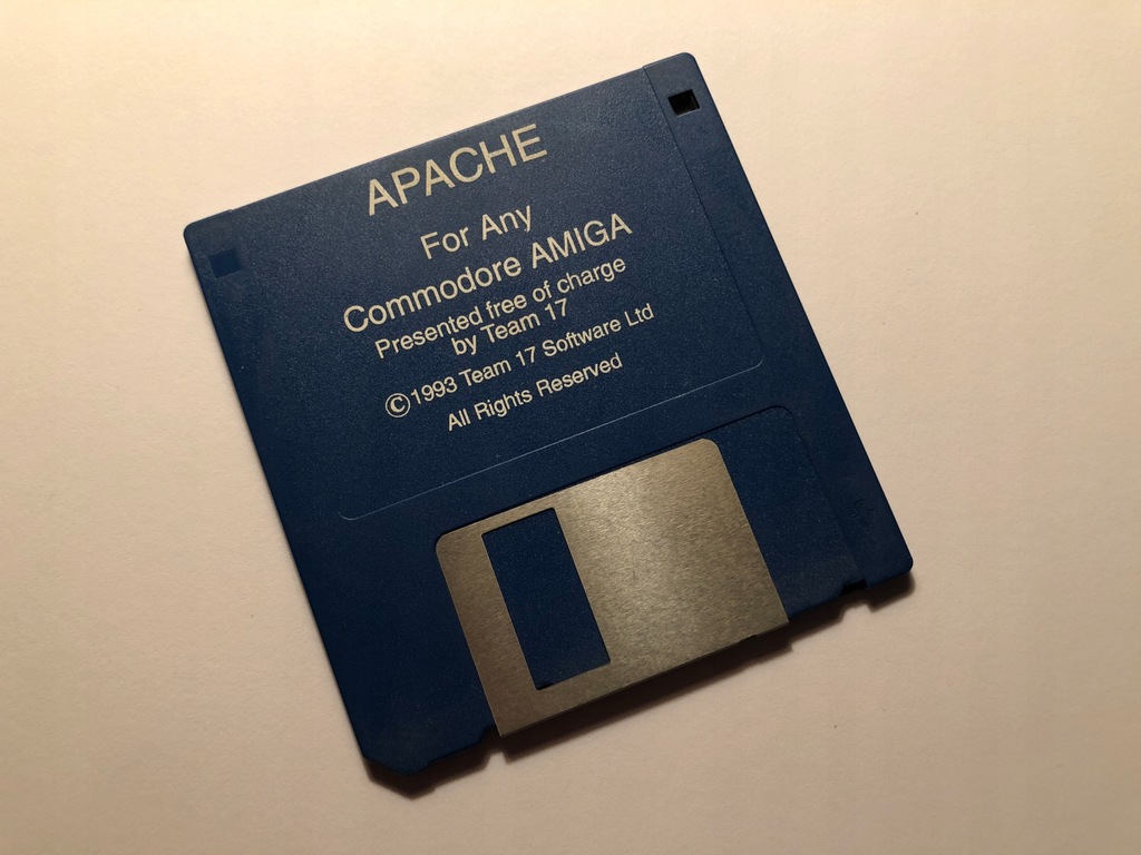 APACHE Amiga 500 / Amiga 1200 licytacja od 1 PLN