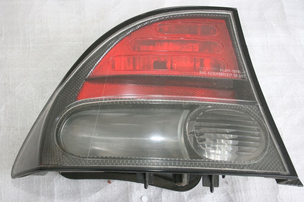 HONDA CIVIC VIII SEDAN LAMPA LEWY TYł USA CZARNA