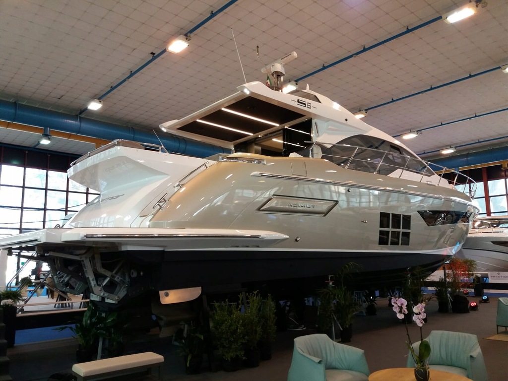 Купить AZIMUT S6 ЯХТА ДЕМО 75MH СПЕЦИАЛЬНАЯ ЦЕНА ОТ РУКИ FV23%: отзывы, фото, характеристики в интерне-магазине Aredi.ru