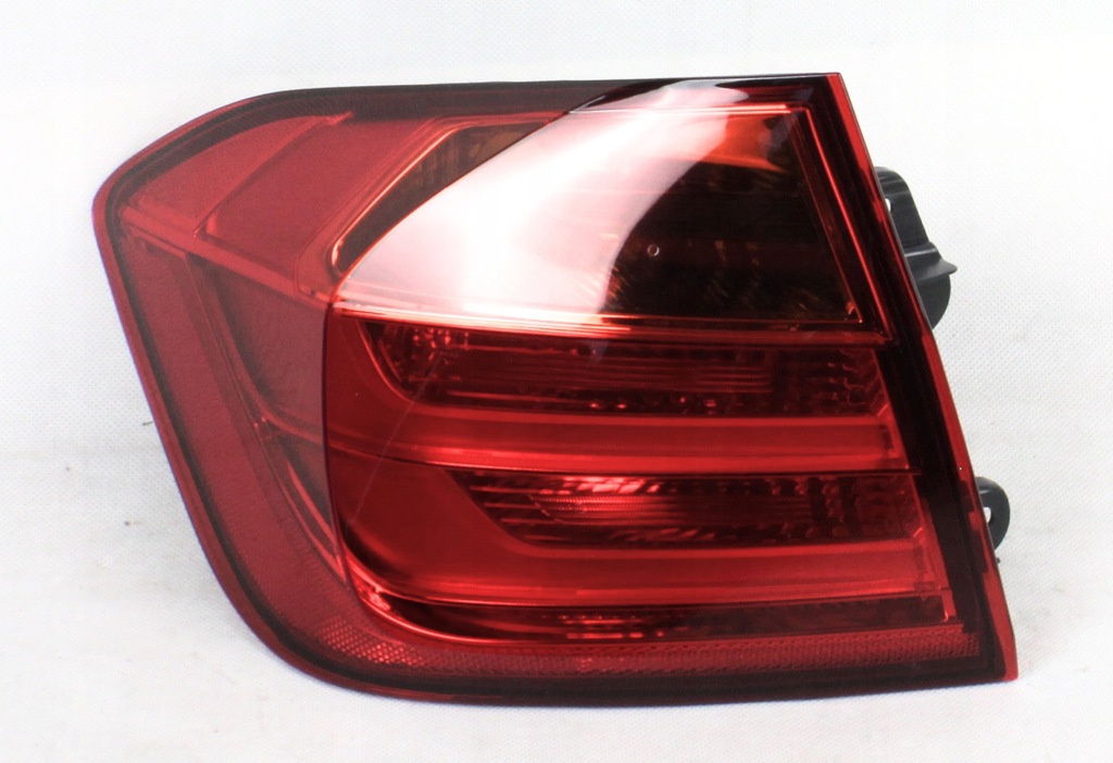 LAMPA TYLNA ZEWNĘTRZNA LEWA SDN BMW 3 GT 12-15