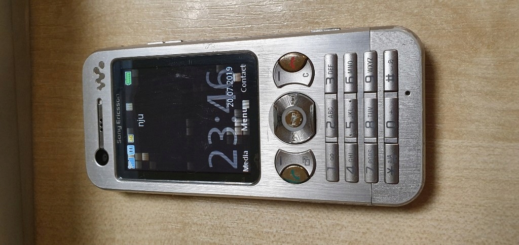 Sony Ericsson W890 Komplet bez SIM