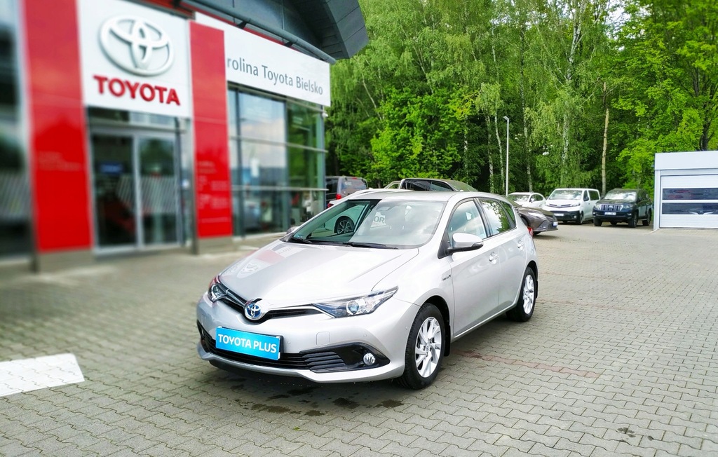 Toyota Auris Hybrid 135 Premium Zarejestrowany w P