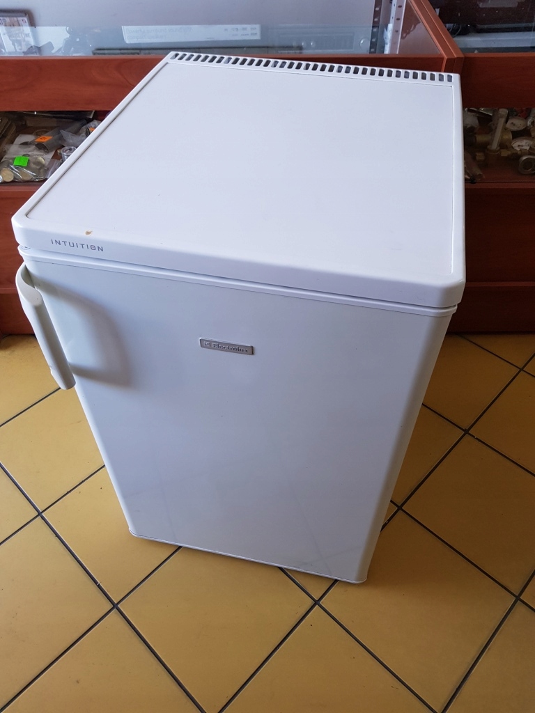 LODÓWKA ELECTROLUX ERT14002W8 TT150-4S GWR