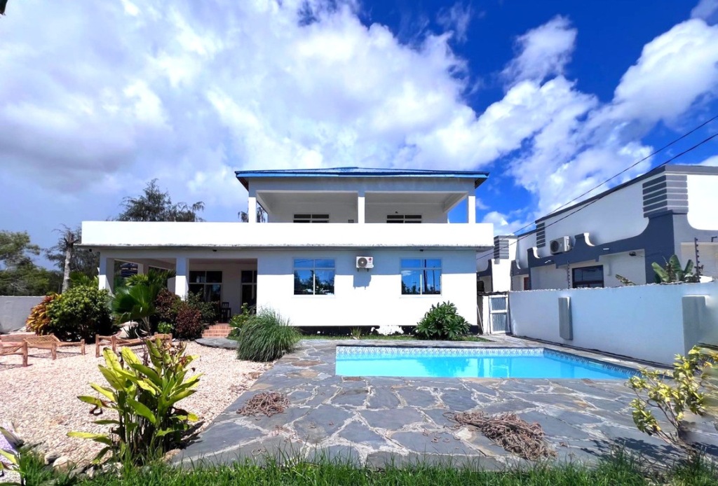 Dom, Zanzibar, 450 m²