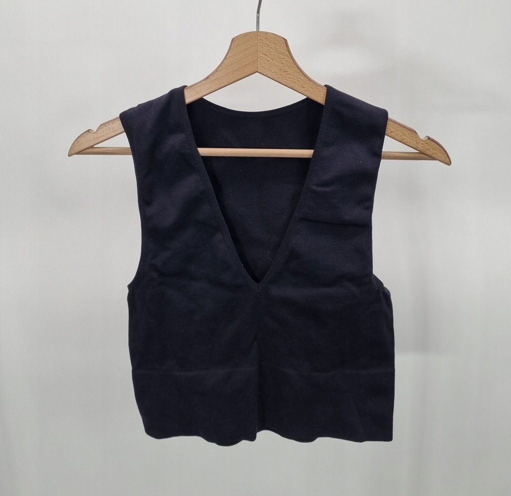 TOP BEZ RĘKAWÓW KLASYCZNY GŁADKI DOPASOWANY CZARNY KRÓTKI L 434