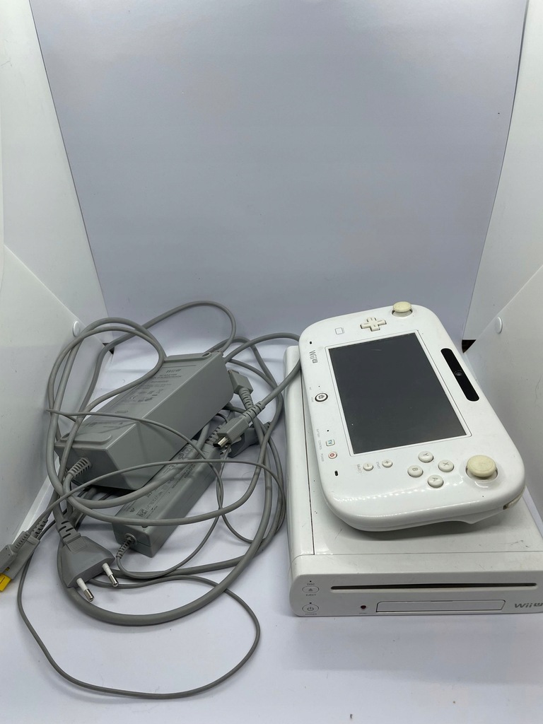 Konsola Nintendo Wii U RVL-001 Biała