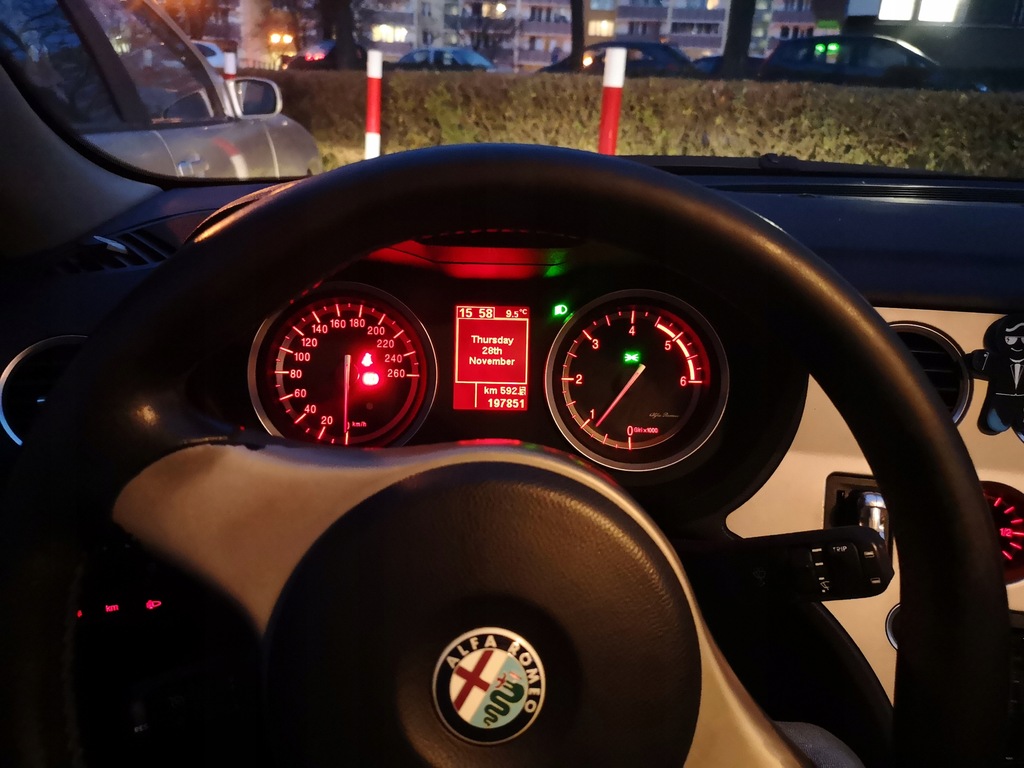 Купить Alfa Romeo 159 2.4 JTD 200 л.с. седан серебристый - 2006 г.: отзывы, фото, характеристики в интерне-магазине Aredi.ru