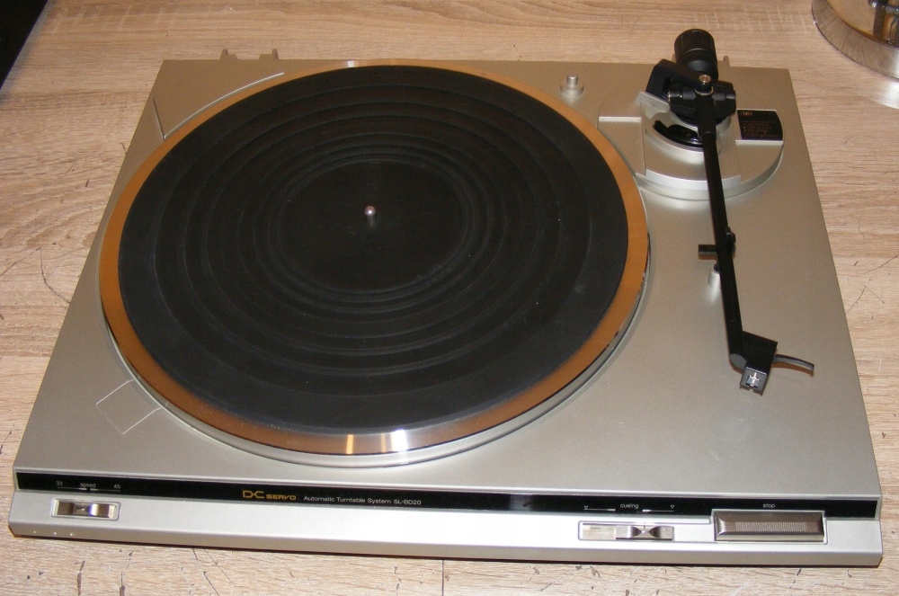 Gramofon Technics SL-BD20