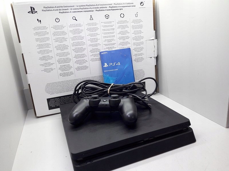 KONSOLA PS4 SLIM