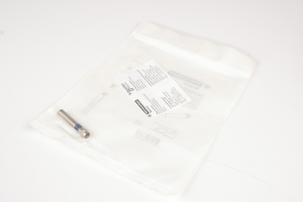 Telemecanique XS106B3PAM8 Sensor