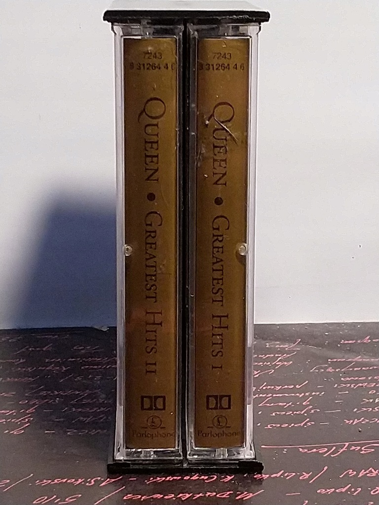 Купить QUEEN – GREATEST HITS I & II – MC x 2 – EMI: отзывы, фото, характеристики в интерне-магазине Aredi.ru