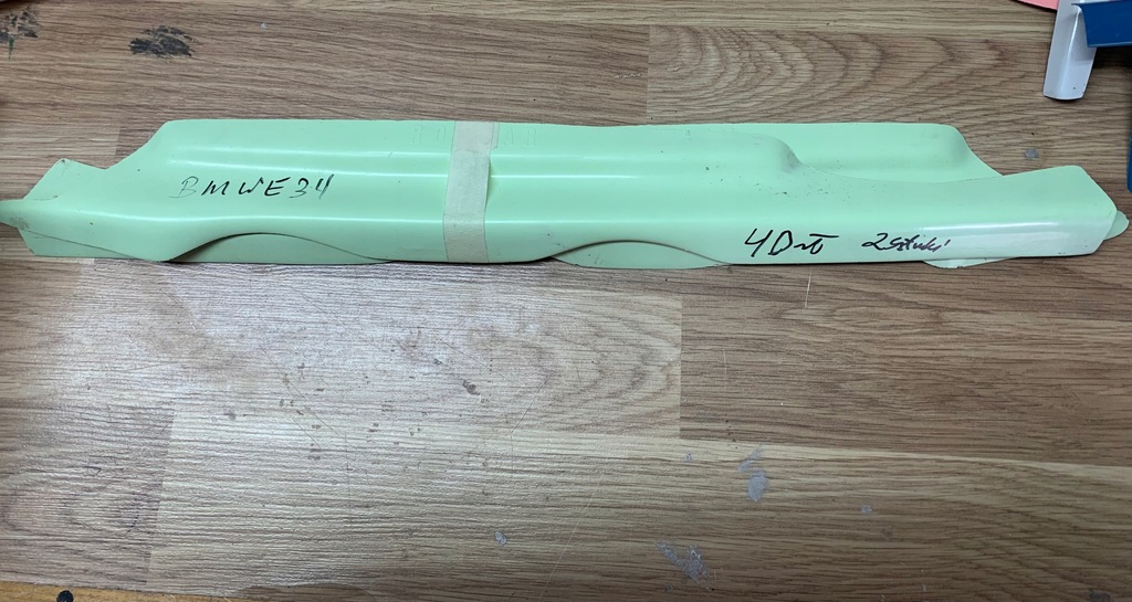 Brewki,rzęsy BMW 5 E-34