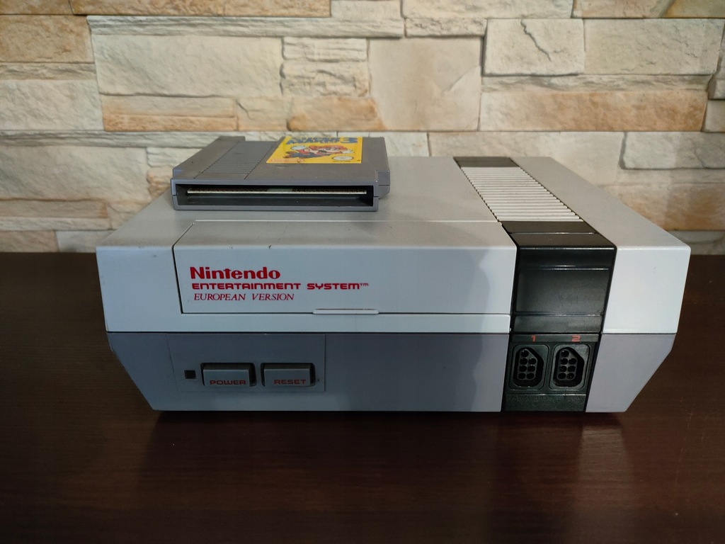 Konsola NINTENDO ENTERTAINMENT SYSTEM ! NESE 001