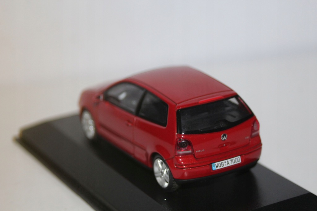 MINICHAMPS VOLKSWAGEN POLO MK4 1/43 - 13132381949
