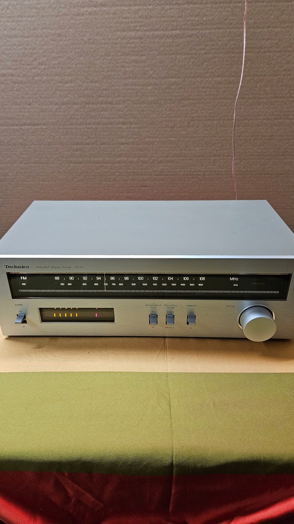 TECHNICS ST-S1 ANALOGOWY VINTAGE ACTIVE SERVO LOCK