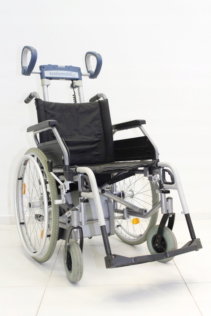 Schodołaz kroczący z wózkiem inwalidzkim IQ 45 cm