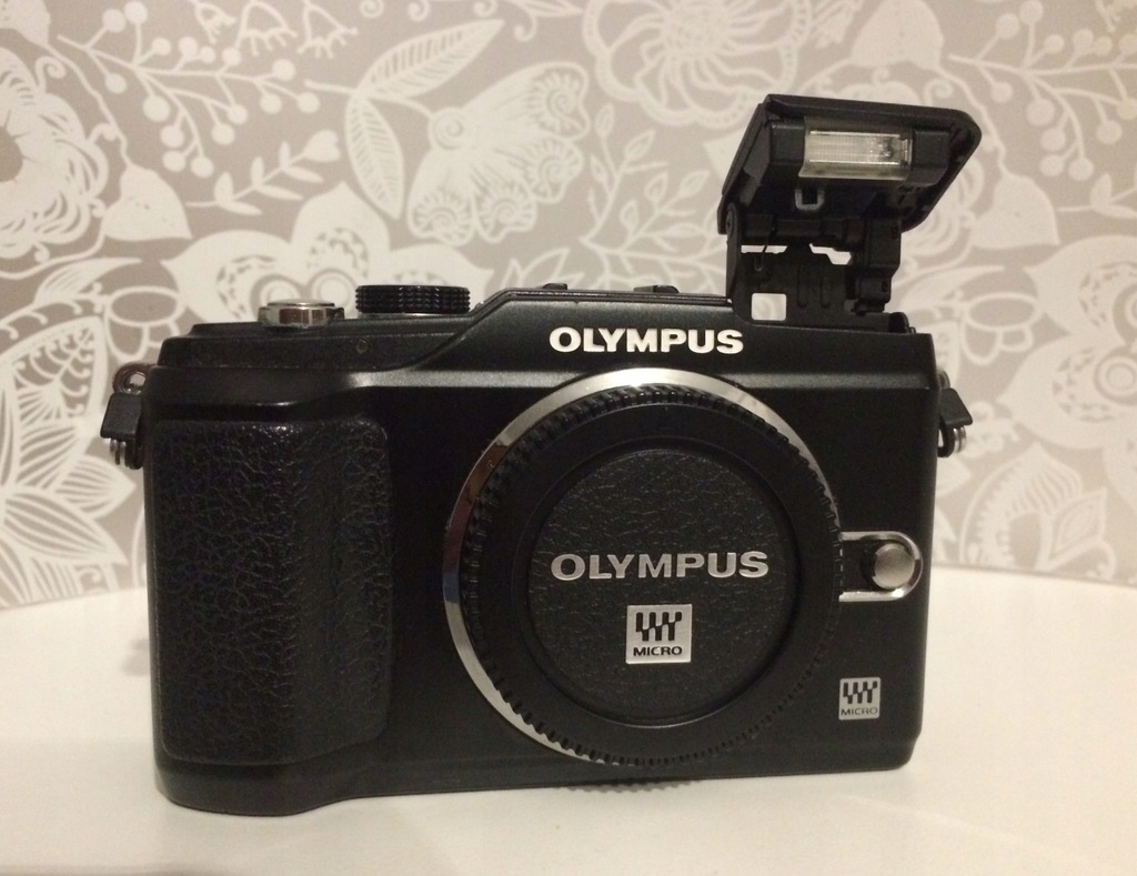 Olympus Pen E-PL2 body, sprawny.