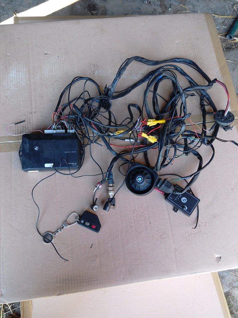 BMW E36 alarm pilot centrala 82929402875