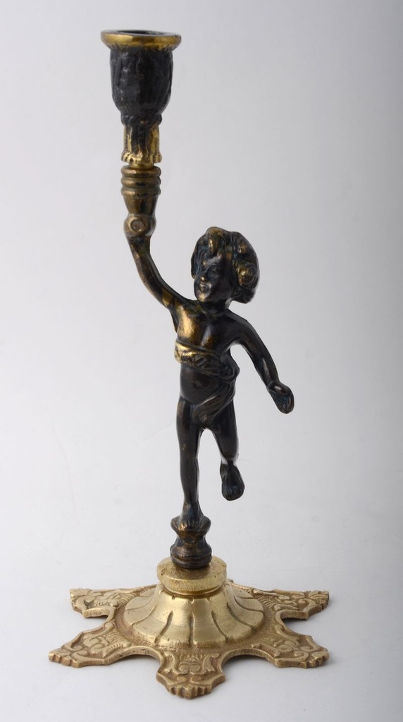 Piękny stylowy świecznik z chłopcem Hiszp.1605