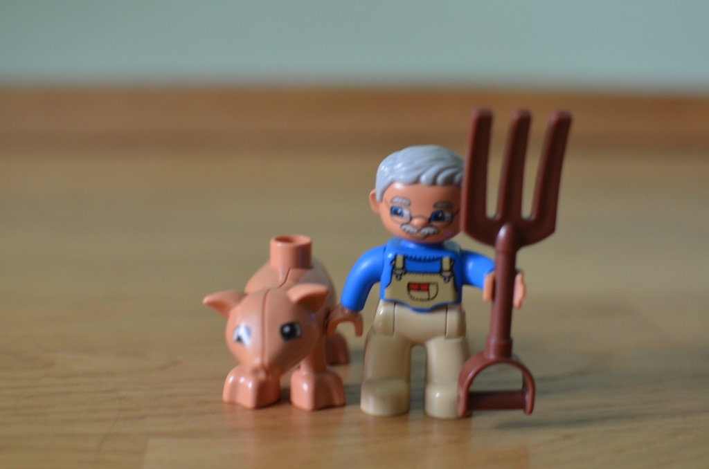 Lego Duplo mała świnka i dziadek 5643.