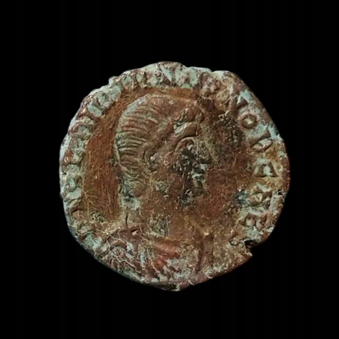 Julian II Apostata (cezar), Follis