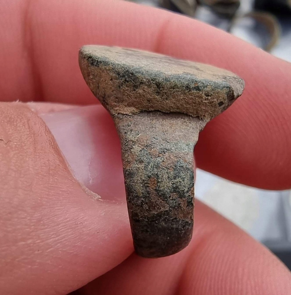 NumisMATI P258 Starożytny pierścień z brązu