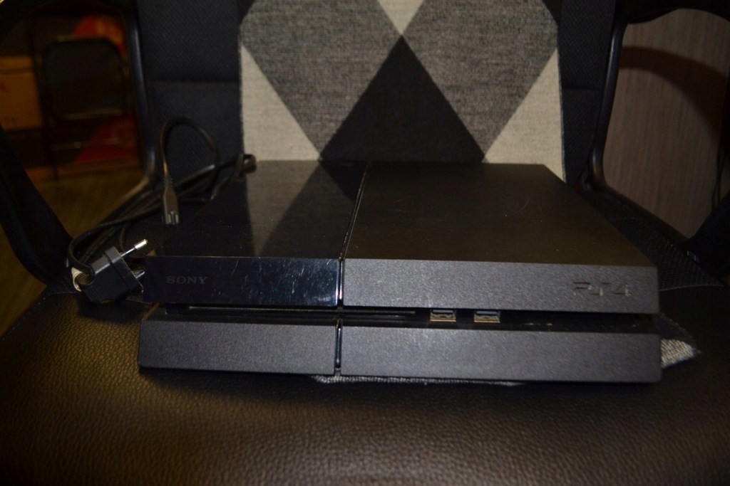 Konsola Sony PlayStation 4 500 GB czarny [hb]