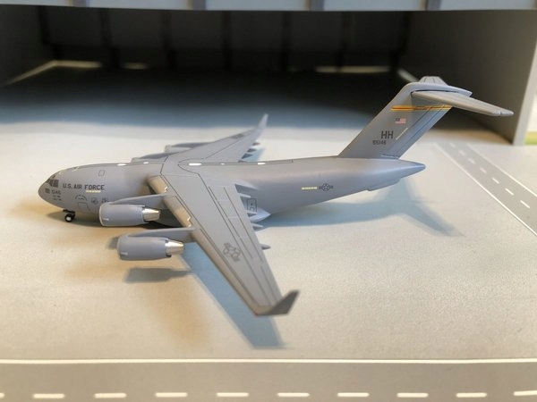 Купить Модель самолета C-17A Globemaster ВВС США на Гавайях 1:500: отзывы, фото, характеристики в интерне-магазине Aredi.ru