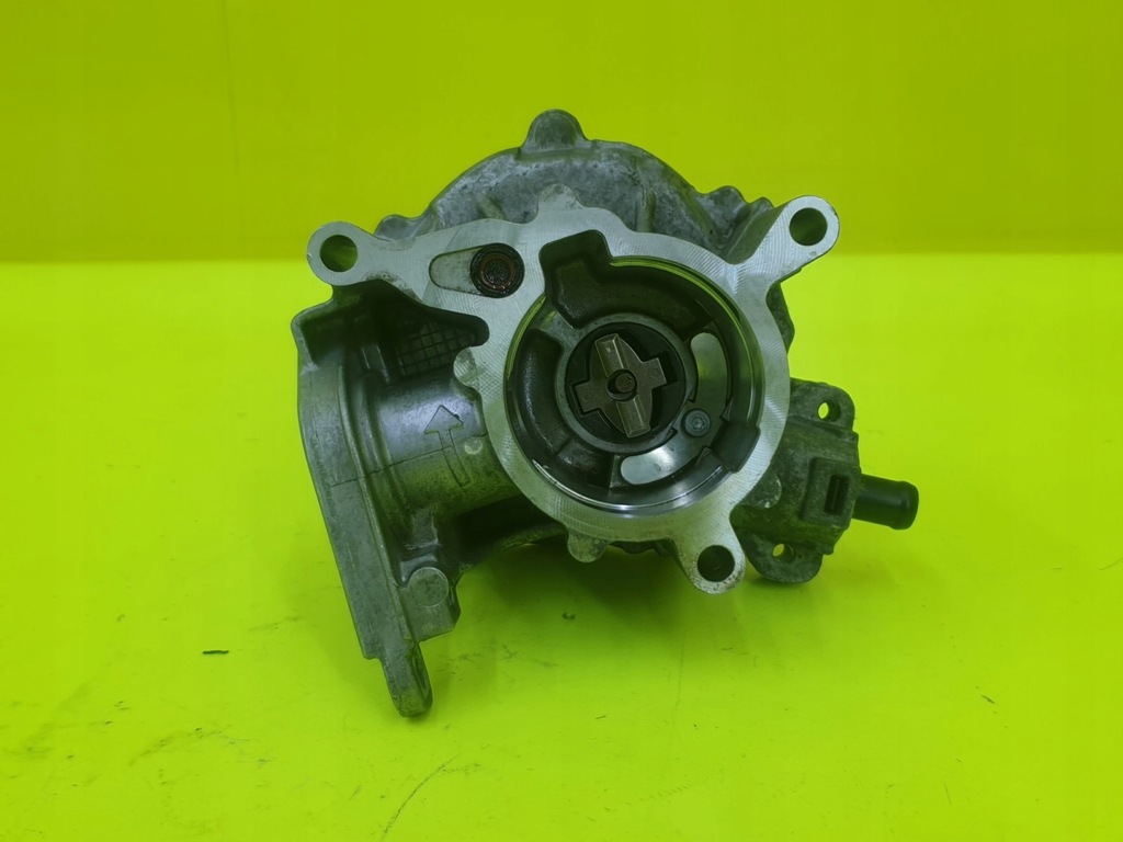 POMPA PODCIŚNIENIA VACUM A6 C7 A3 8P Q5 A4 B8 A5 8T 1.8 2.0 TFSI 06J145100G