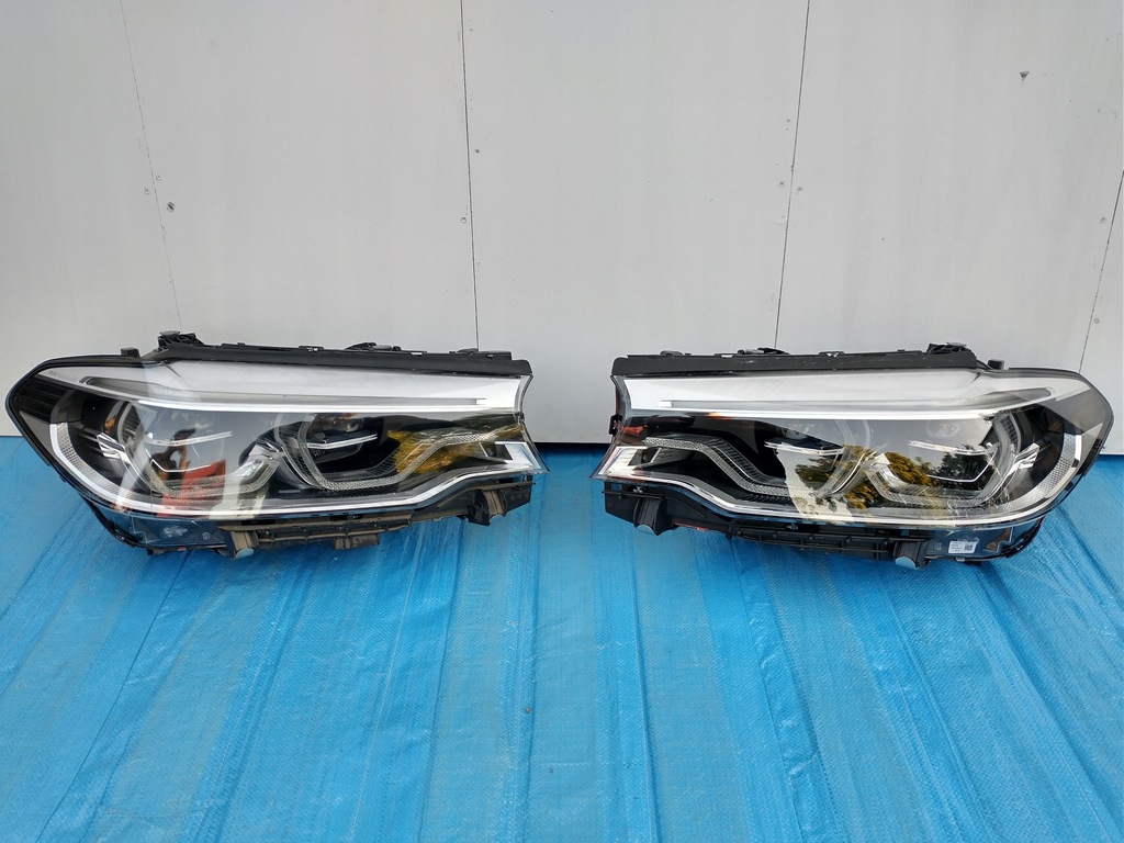 BMW 5 G30 G31 ADAPTIVE LED LAMPA LEWA PRAWA