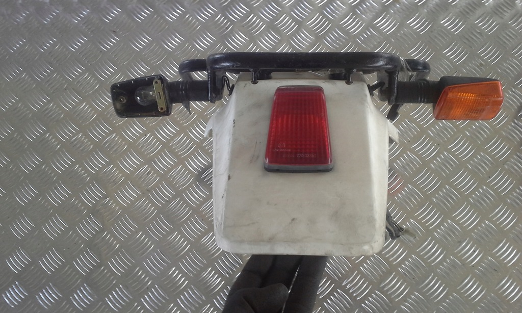 SUZUKI DR 650 lampa tylna tył światło stop