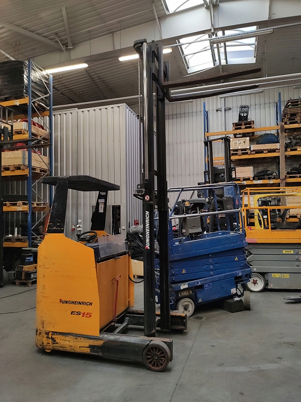 Wózek widłowy elektryczny 1250 kg 3,2m Jungheinrich ES15 G-320ZT reachtruck