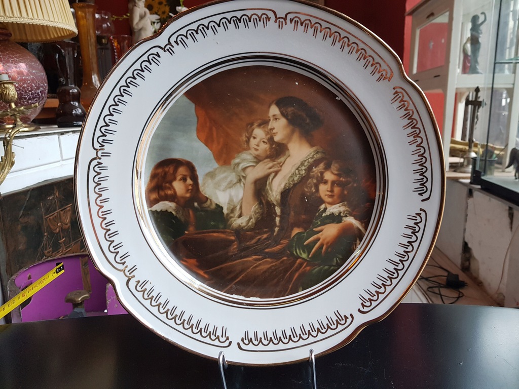 Stary talerz dekoracyjny Bogucice portret Elżbiety Krasinskiej z dziećmi