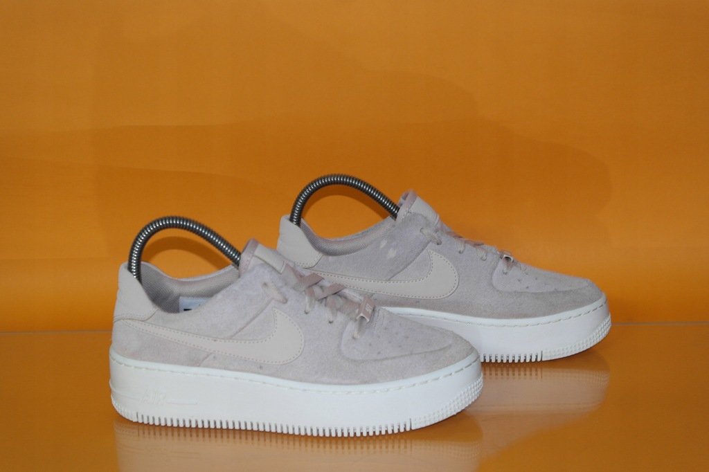 NIKE-AIR FORCE 1 SAGE LOW-buty sportowe r.38