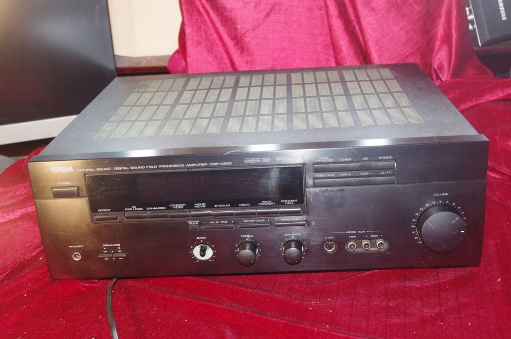 YAMAHA DSP-A590 # WZMACNIACZ STEREO/5.1 300 WATTS