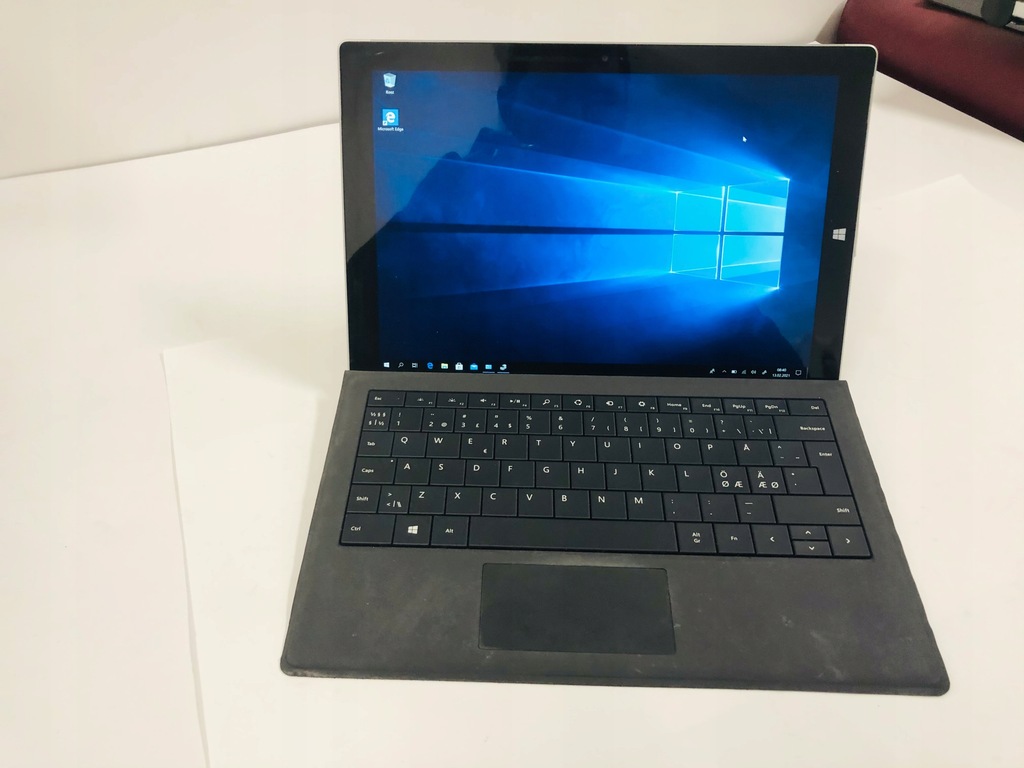 Microsoft Surface 1631/i5-4300u/8 GB/256 gb