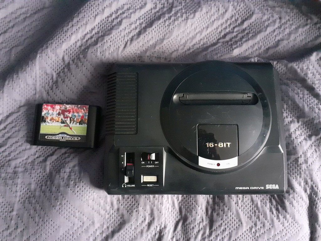 Konsola Sega Mega Drive (PAL) + Gra NFL