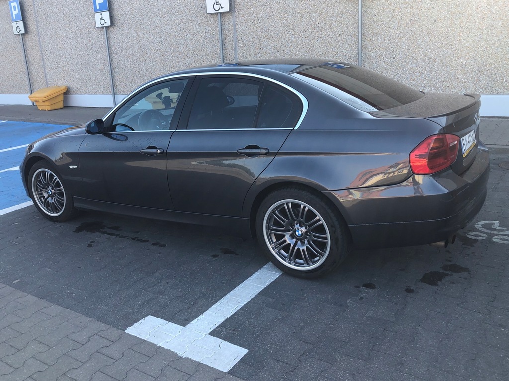 BMW 3 (E90) 325 xi 218 KM
