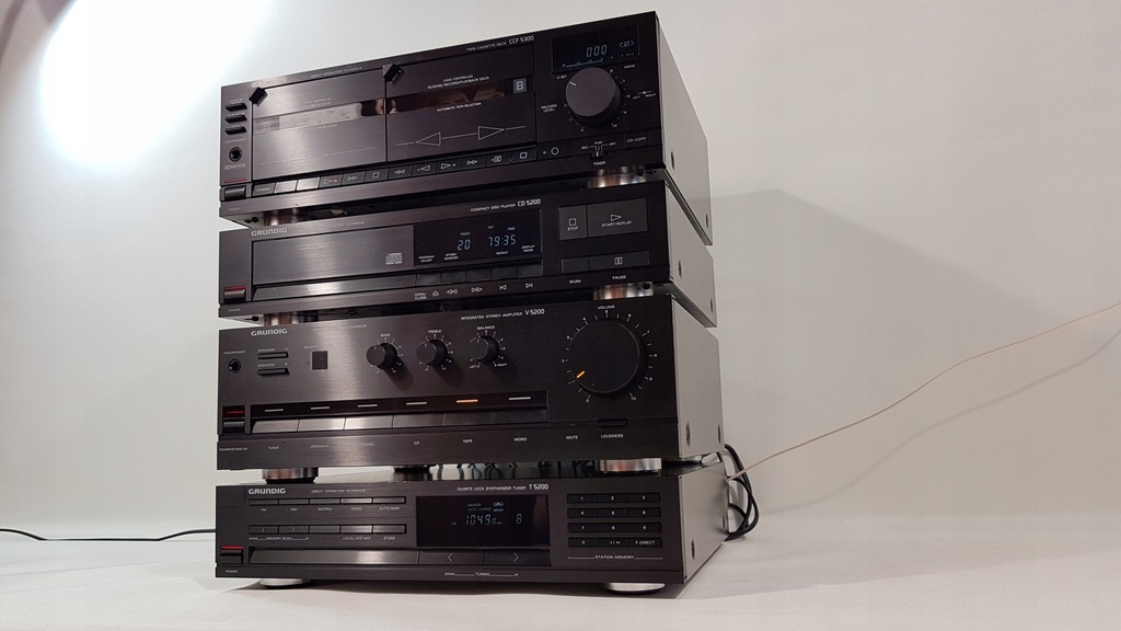 WIEŻA GRUNDIG V 5200 / CD 5200 / 4 ELEMENTY /PILOT