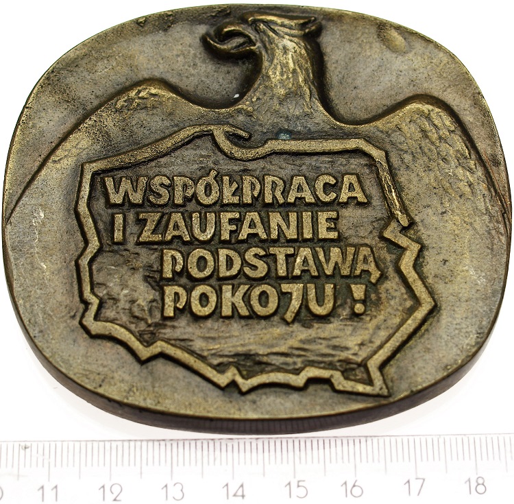 Medal Polski Instytut Spraw Międzynarodowych