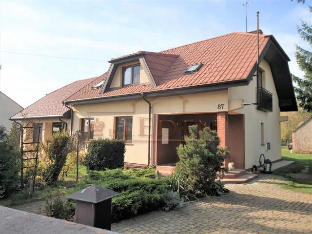Dom, Adamów, Adamów (gm.), Łukowski (pow.), 128 m²