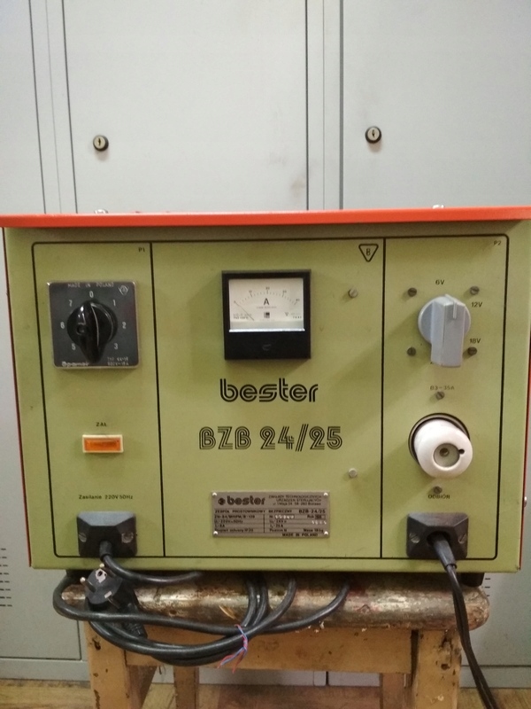 PROSTOWNIK AKUMULATOROWY BESTER 12V/24V